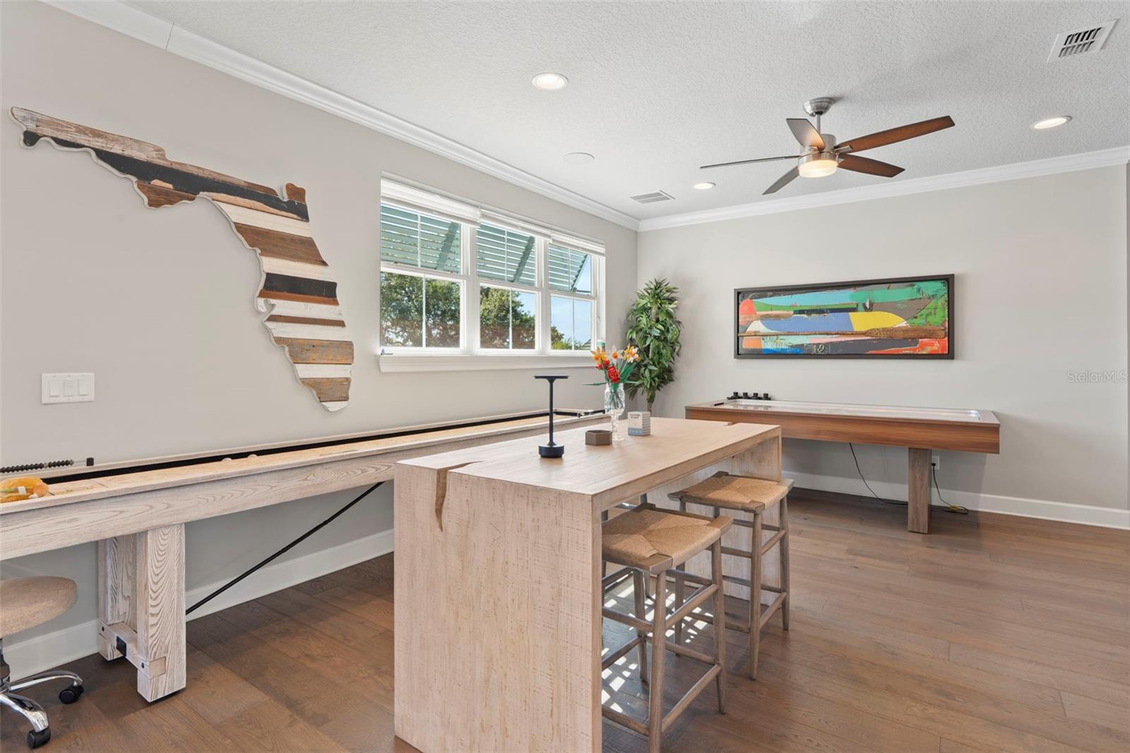 PENINSULA POINTE - Residential