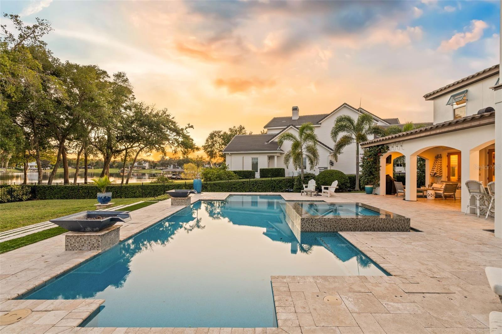 PENINSULA POINTE - Residential