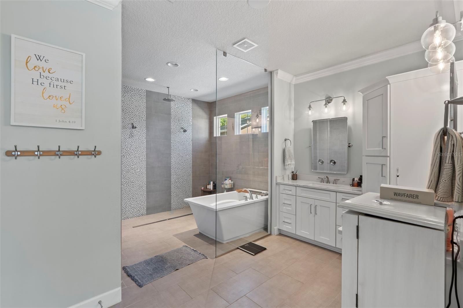 PENINSULA POINTE - Residential