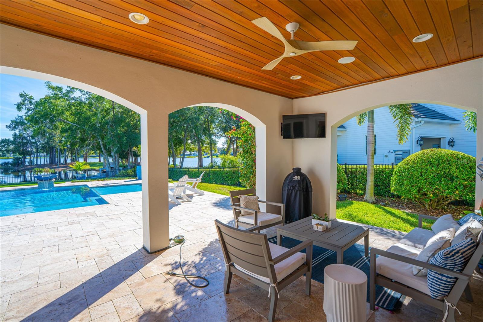 PENINSULA POINTE - Residential