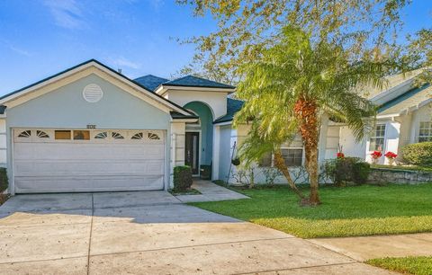 Photo of 10424 Stonepark Drive, Leesburg, FL 34788 (MLS # O6361481)