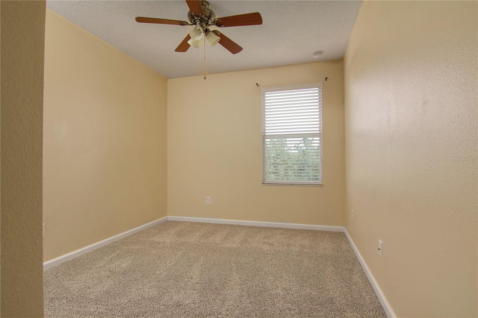 PRAIRIE LAKE RESERVE A B B2 E G - Residential Lease
