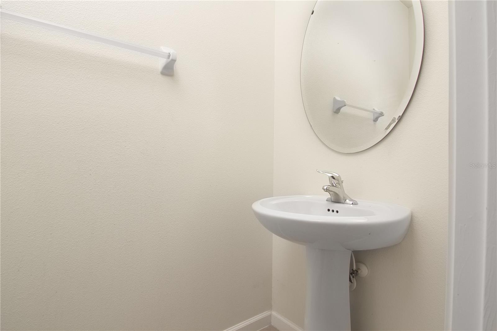 PRAIRIE LAKE RESERVE A B B2 E G - Residential Lease