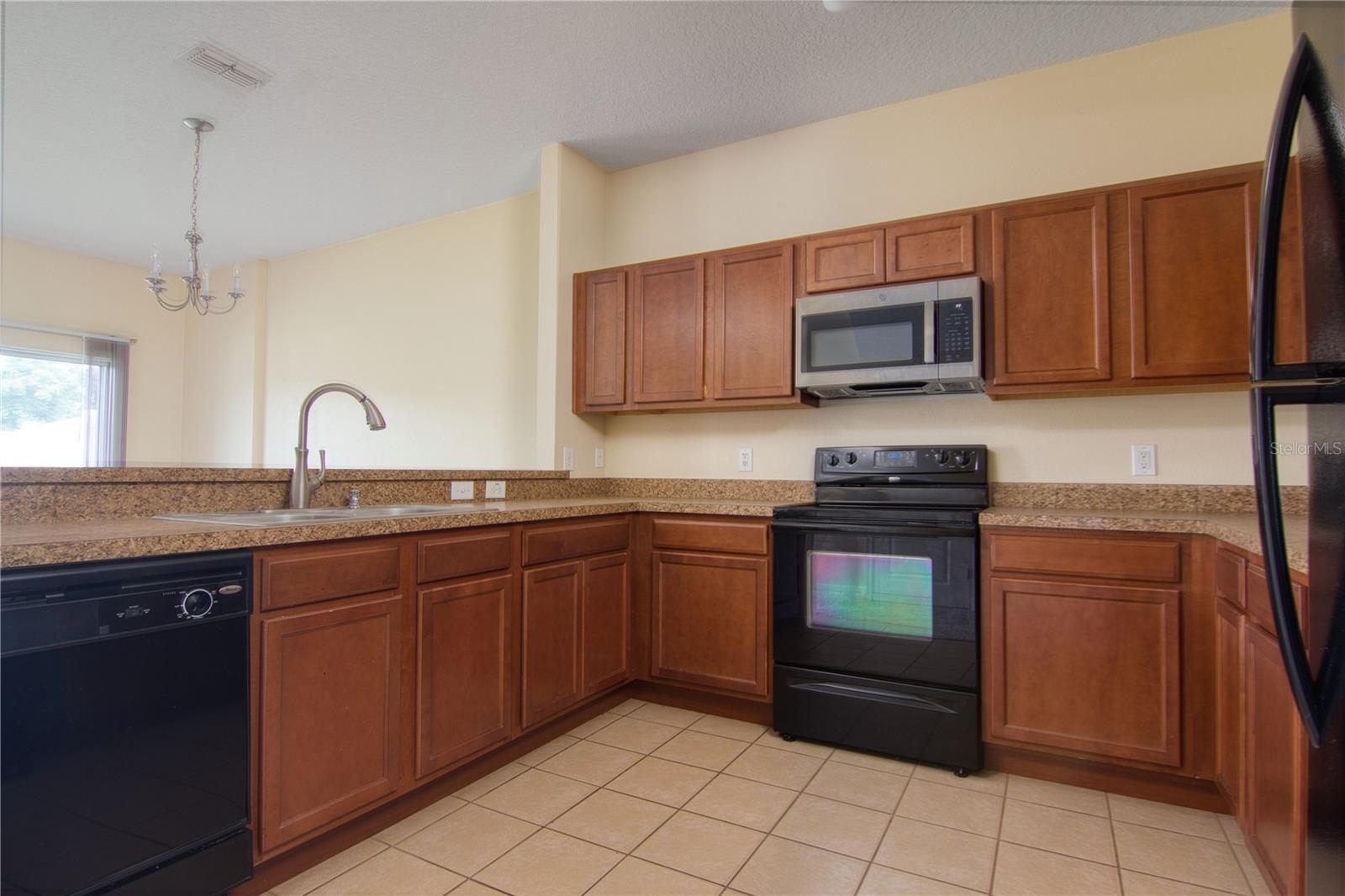 PRAIRIE LAKE RESERVE A B B2 E G - Residential Lease