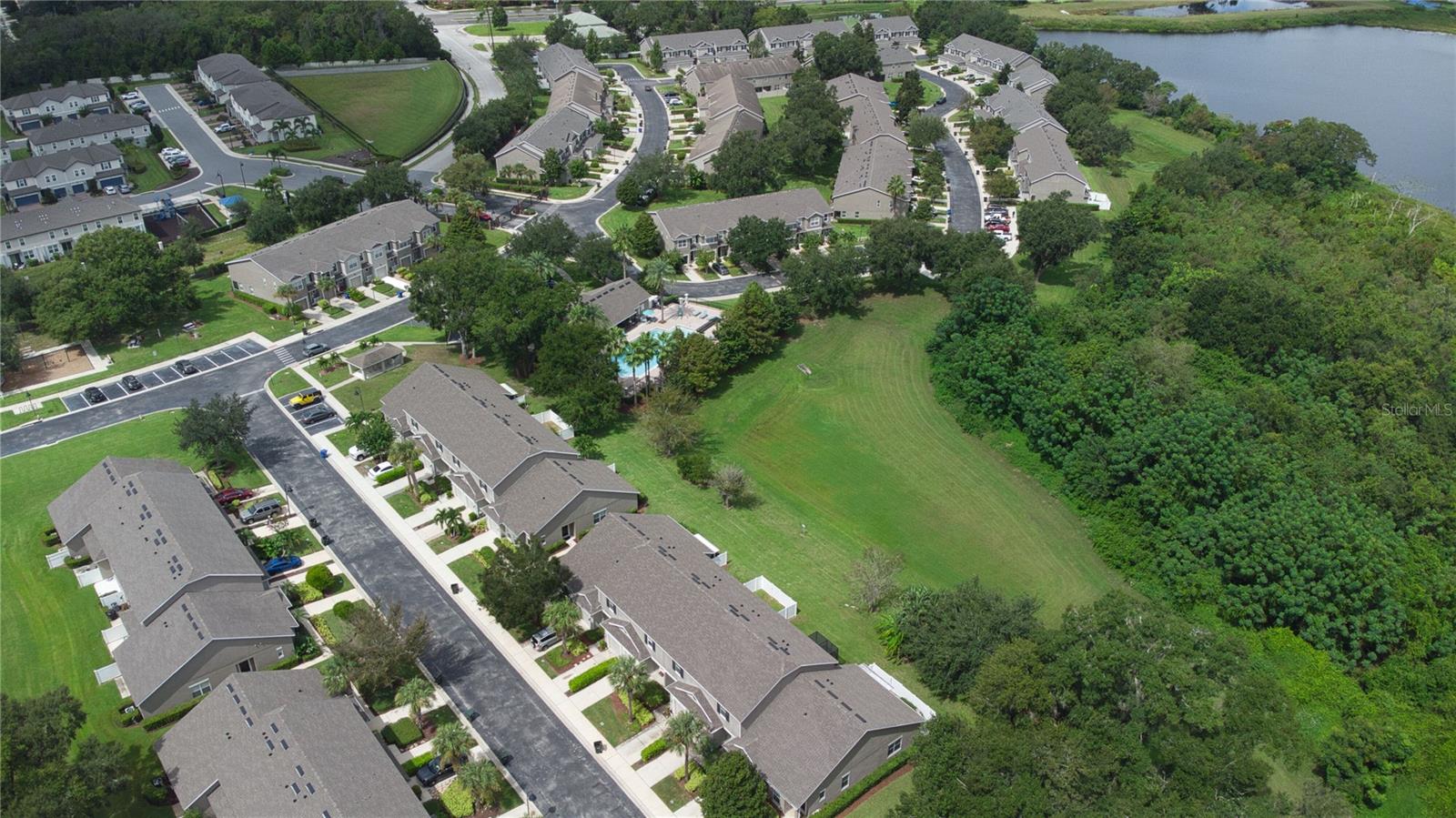 PRAIRIE LAKE RESERVE A B B2 E G - Residential Lease