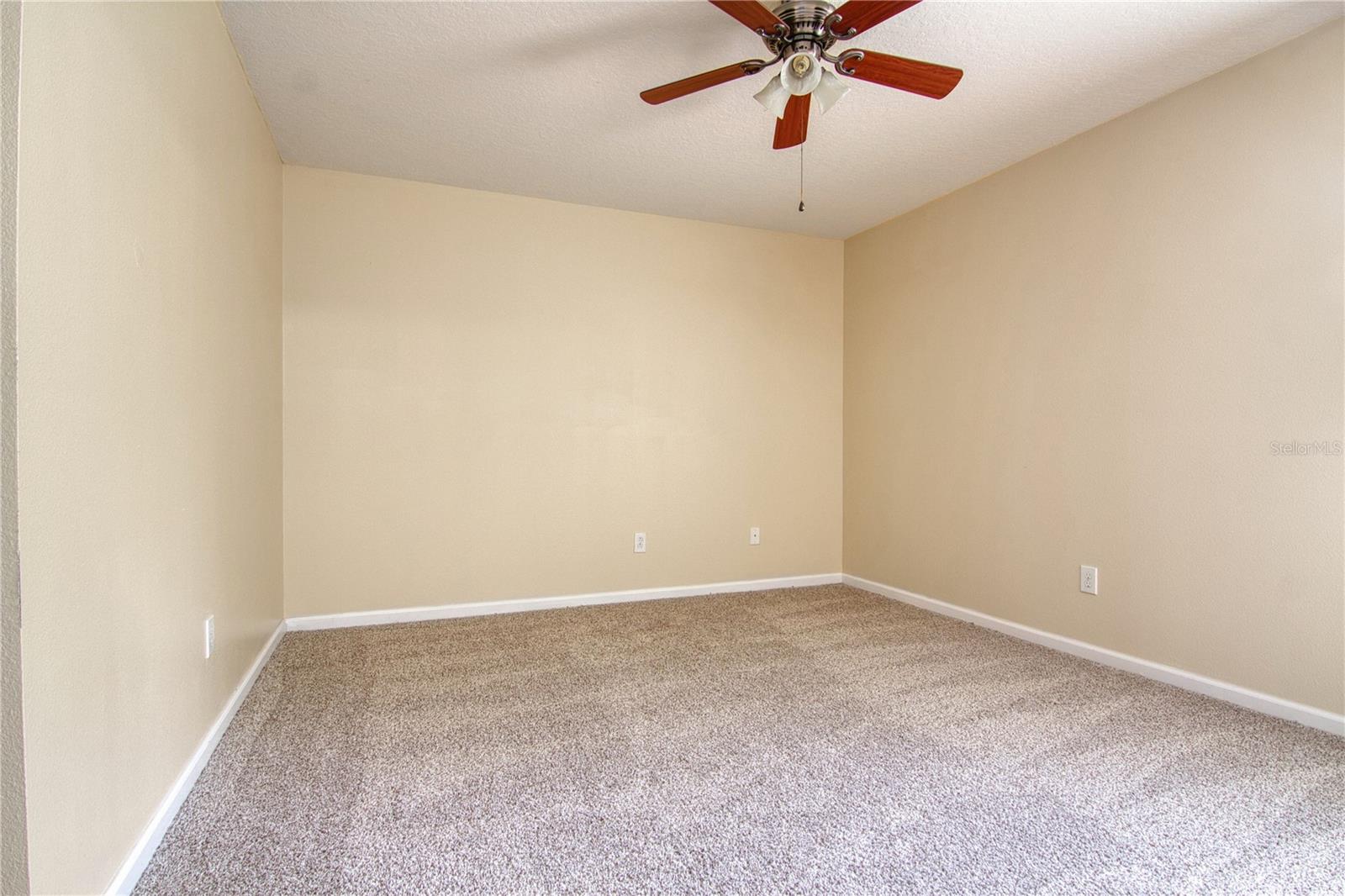 PRAIRIE LAKE RESERVE A B B2 E G - Residential Lease