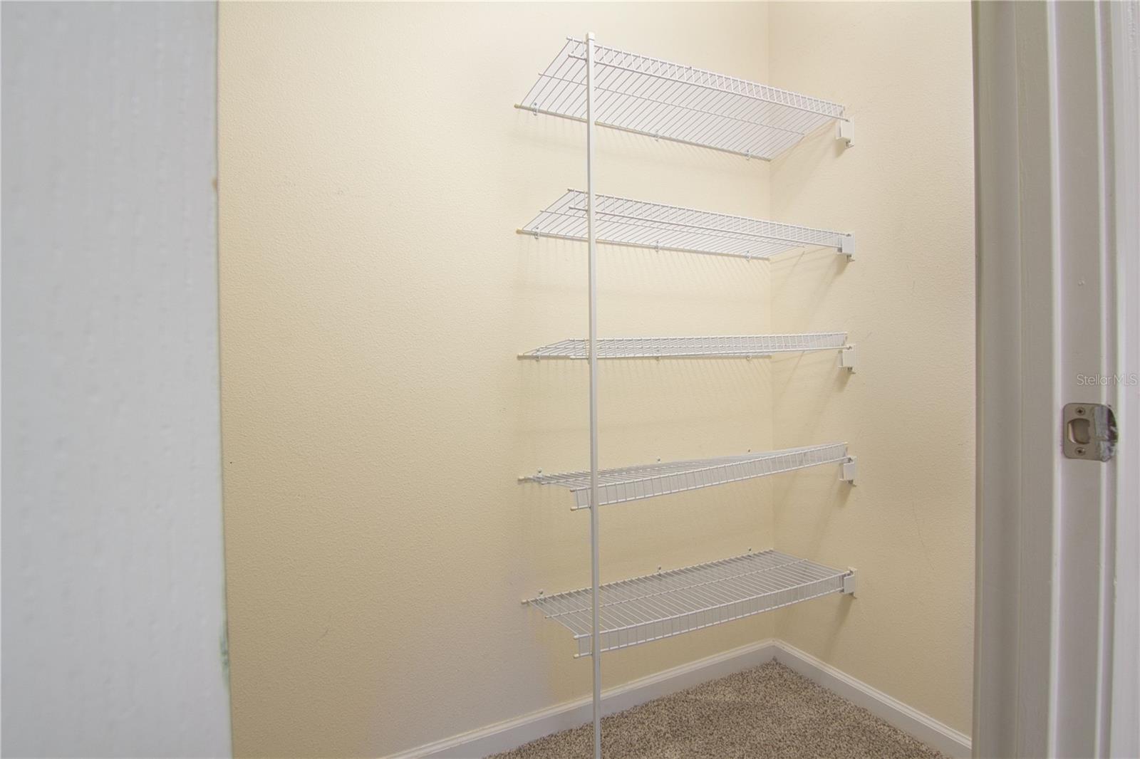 PRAIRIE LAKE RESERVE A B B2 E G - Residential Lease