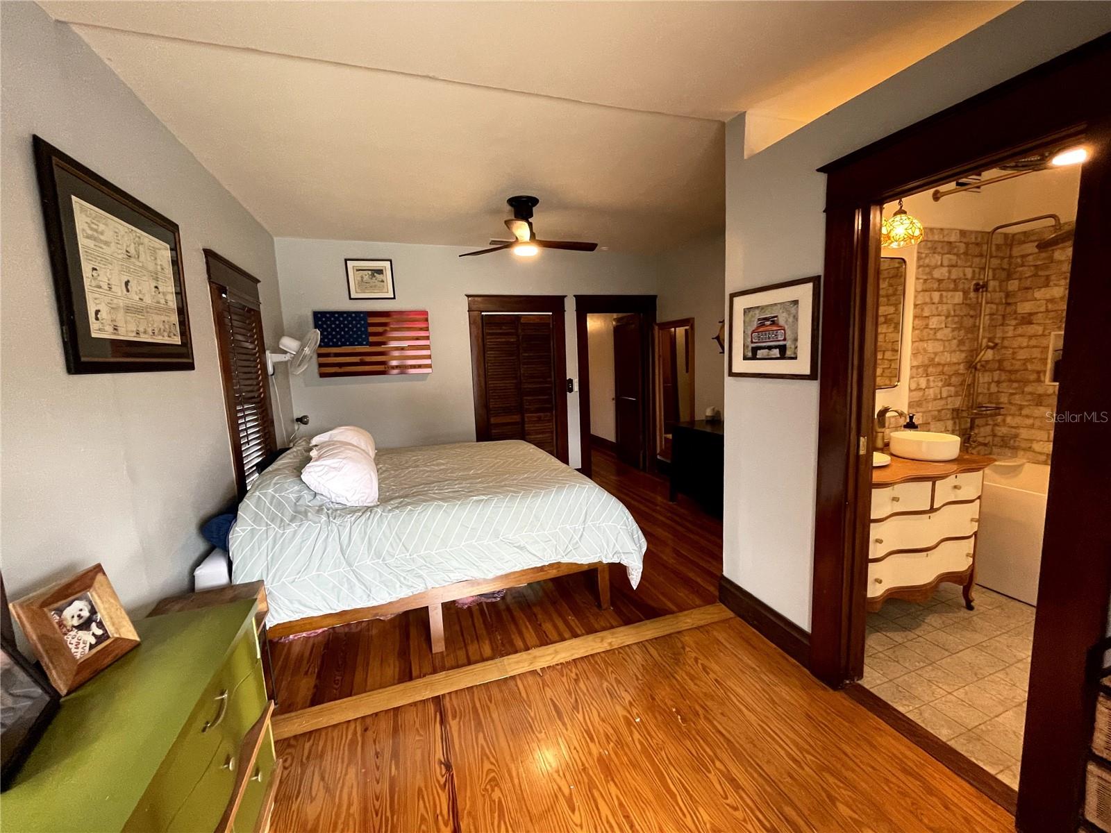 RIVERCREST - Residential