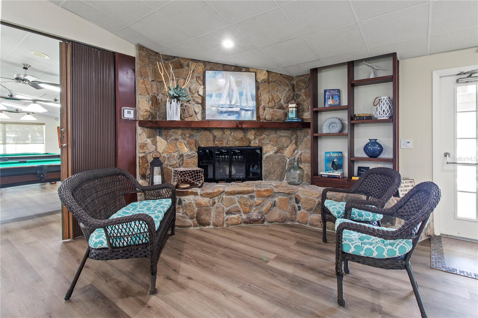 COUNTRY VILLAGE SEC 8 - Residential