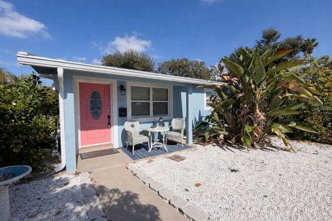 Photo of 5721 10th Avenue N, St Petersburg, FL 33710 (MLS # TB8465977)