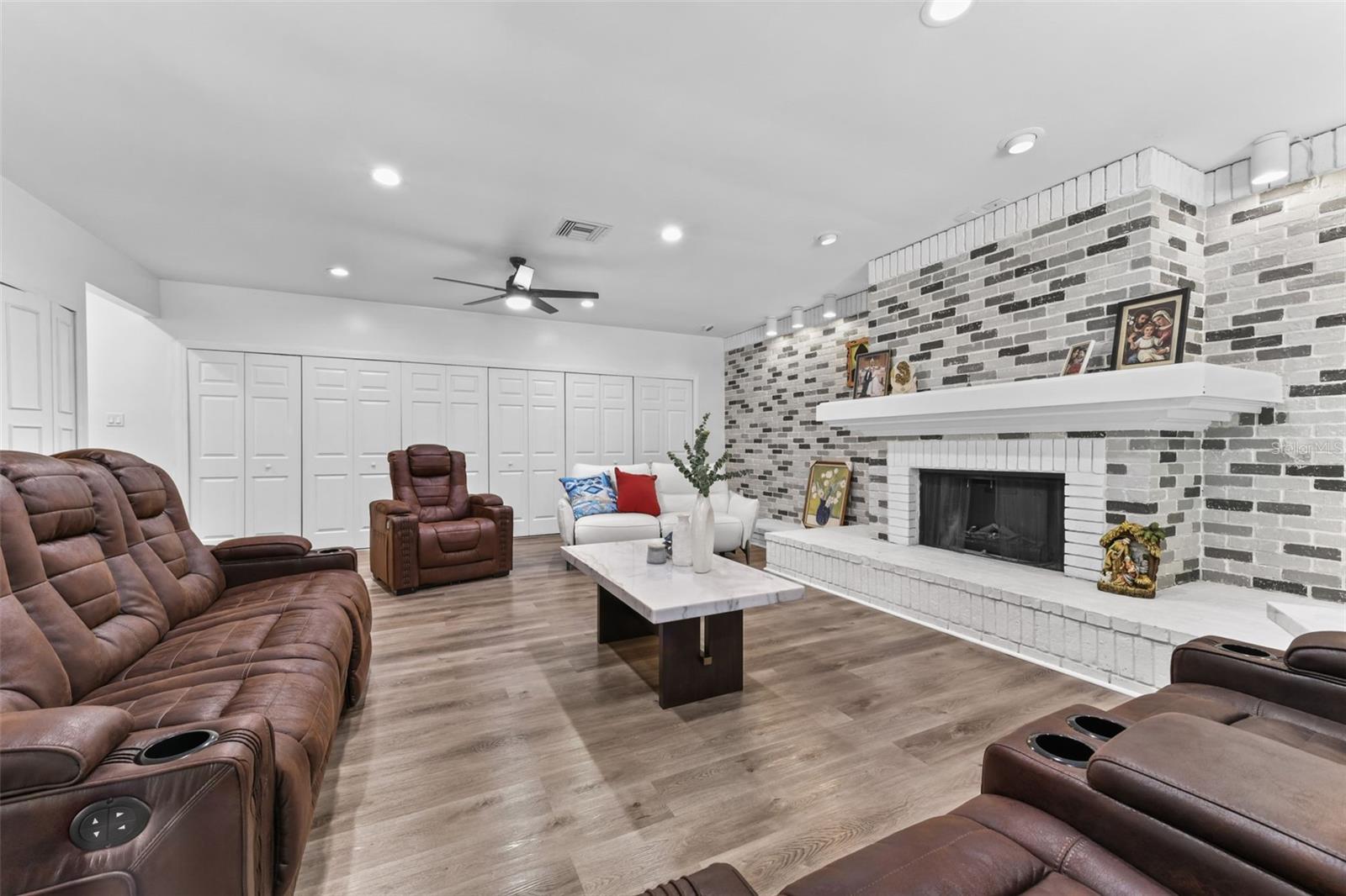 SANLANDO - Residential