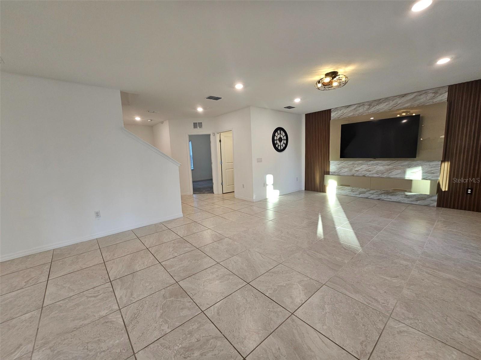 NORTH PARK ISLE PH 1A - Residential Lease