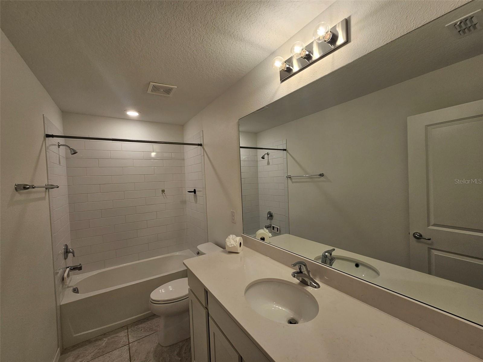 NORTH PARK ISLE PH 1A - Residential Lease