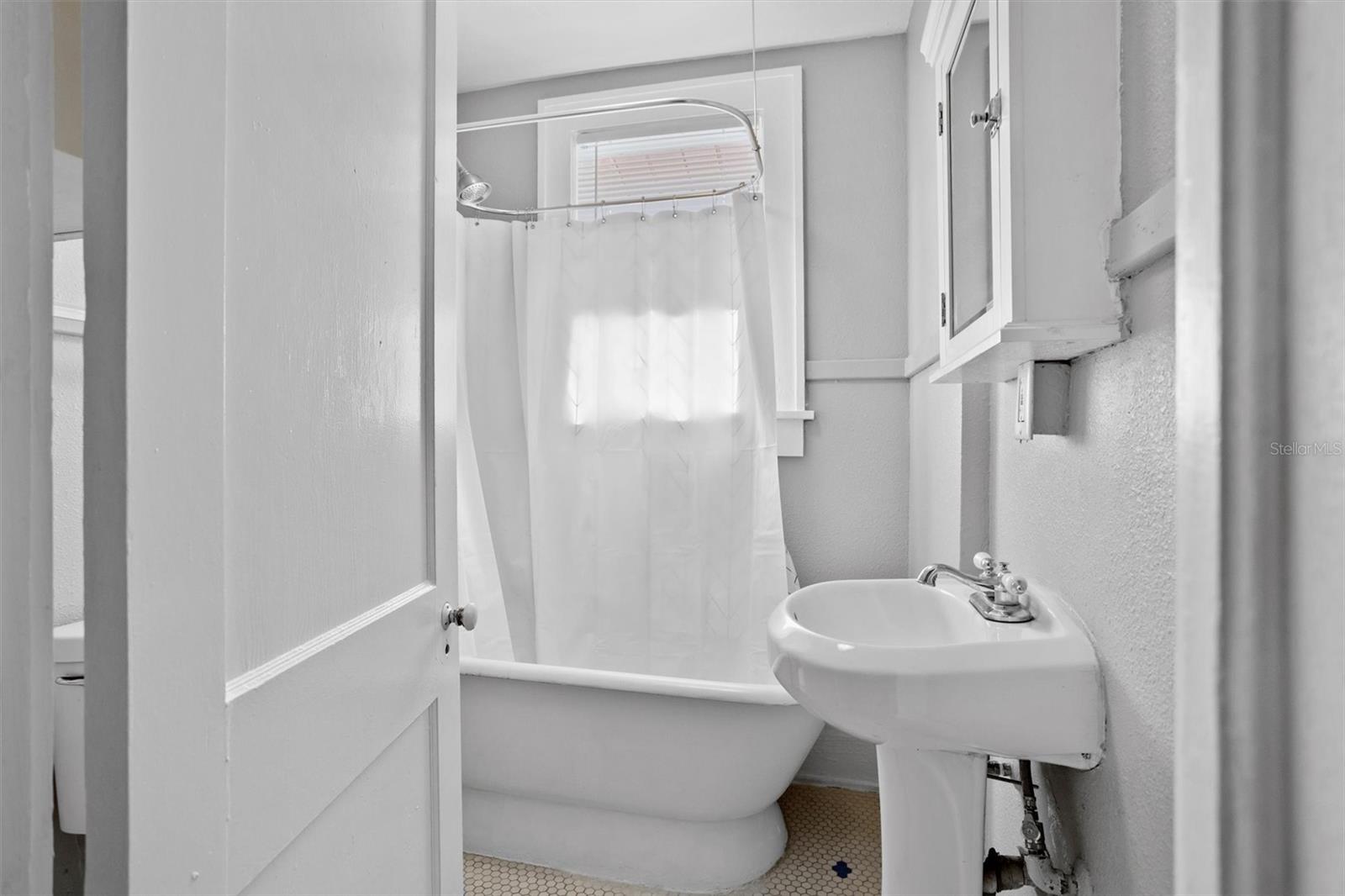 KELLHURST REP - Residential Income