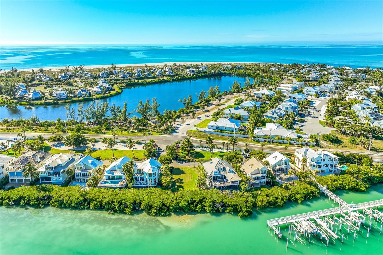 GRANDE QUAY II - Land