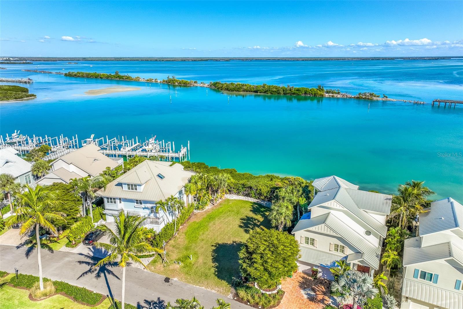 GRANDE QUAY II - Land