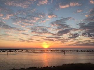 GRANDE QUAY II - Land