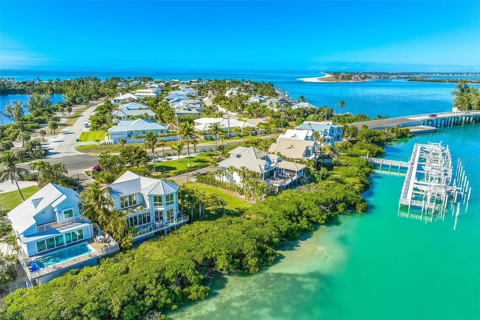 GRANDE QUAY II - Land