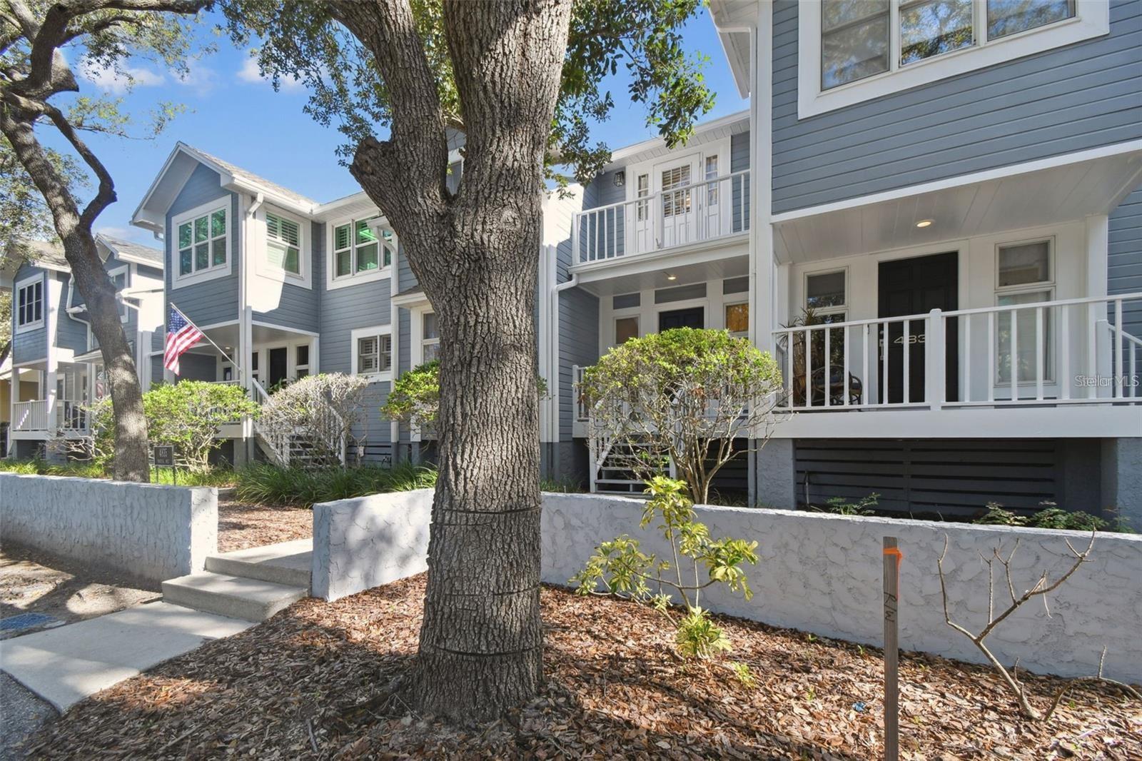 FLAMINGO ROAD TOWNHOMES - Residential