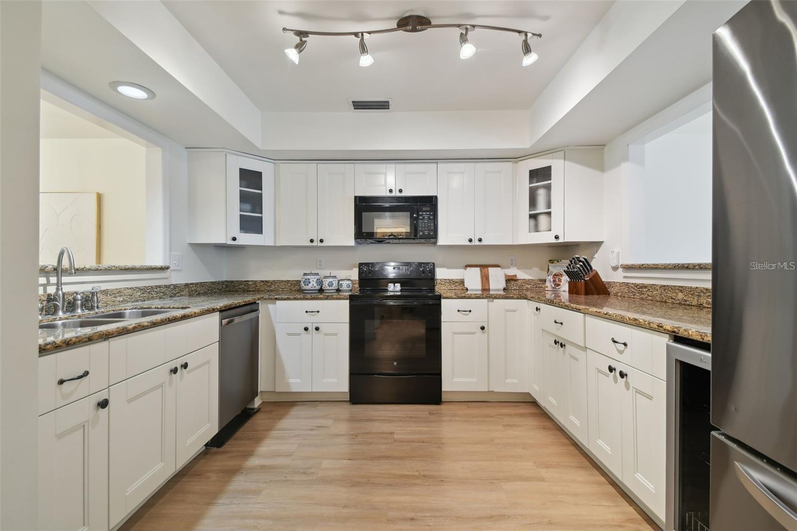 FLAMINGO ROAD TOWNHOMES - Residential