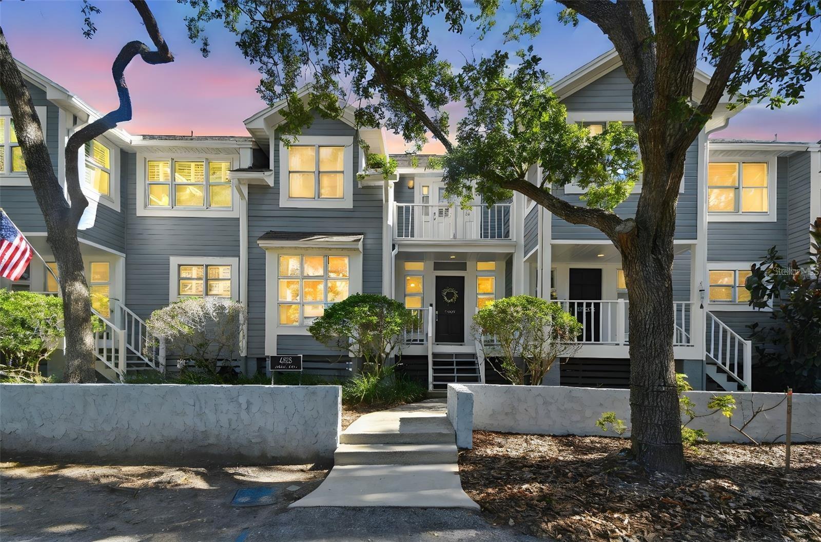 FLAMINGO ROAD TOWNHOMES - Residential