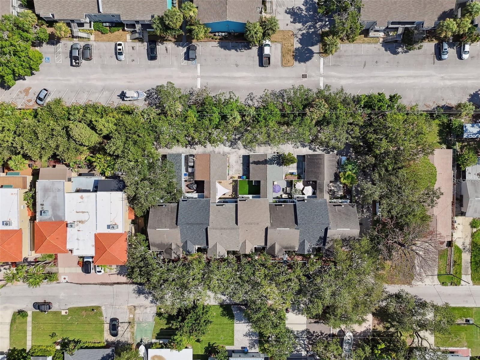 FLAMINGO ROAD TOWNHOMES - Residential