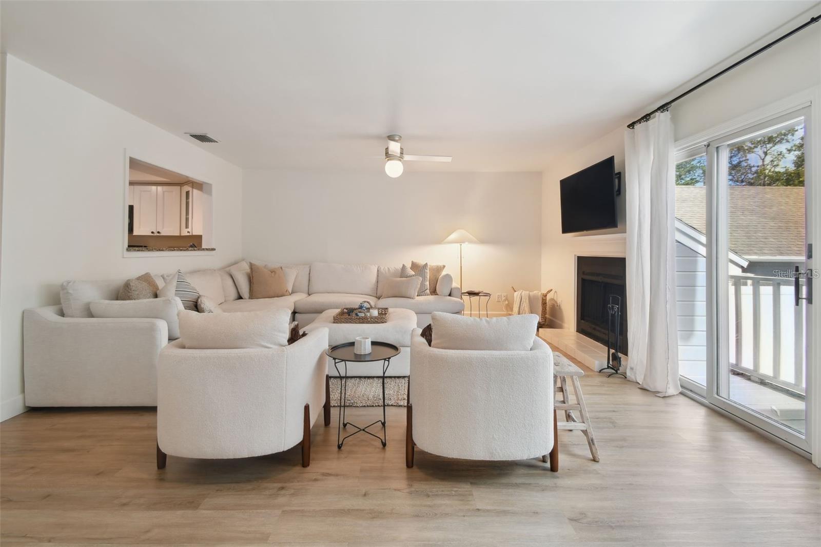 FLAMINGO ROAD TOWNHOMES - Residential