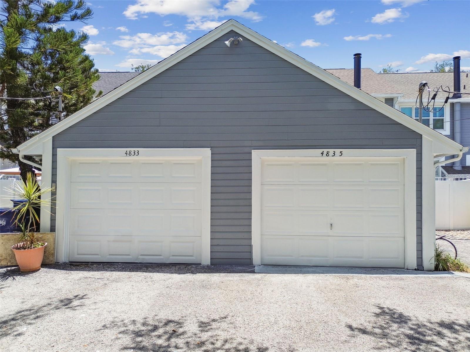 FLAMINGO ROAD TOWNHOMES - Residential