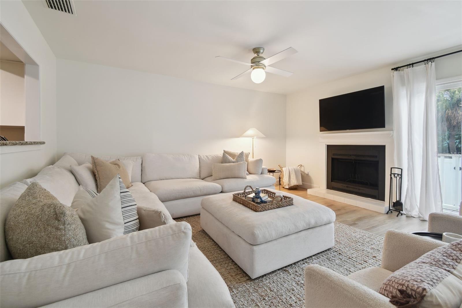 FLAMINGO ROAD TOWNHOMES - Residential