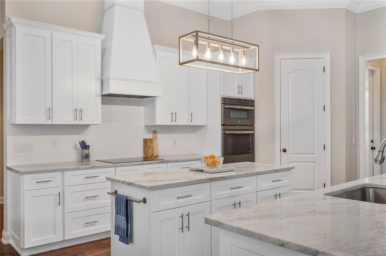 ASHTON OAKS - Residential