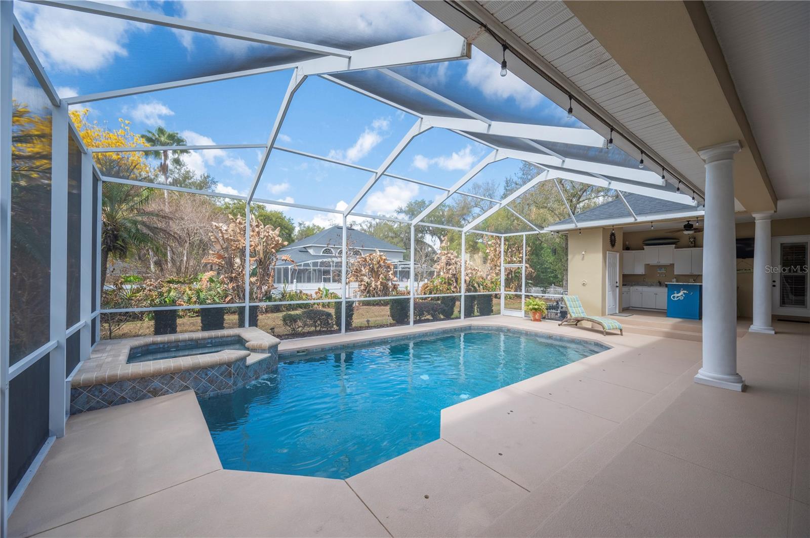 ASHTON OAKS - Residential