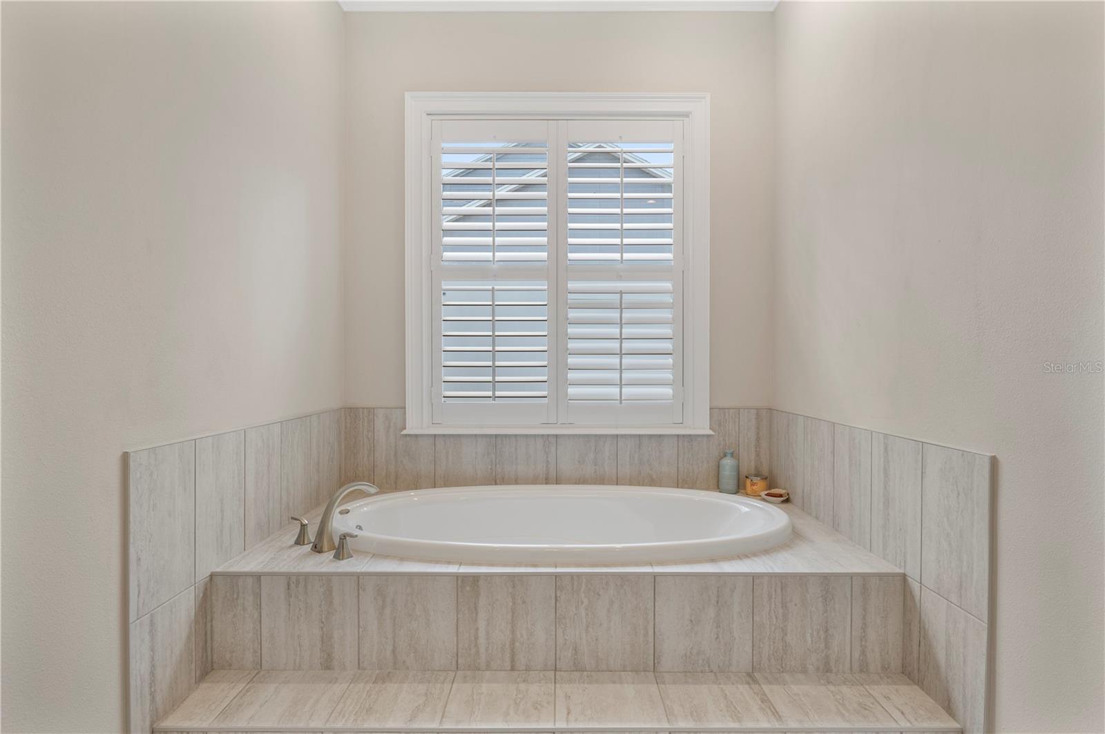 ASHTON OAKS - Residential