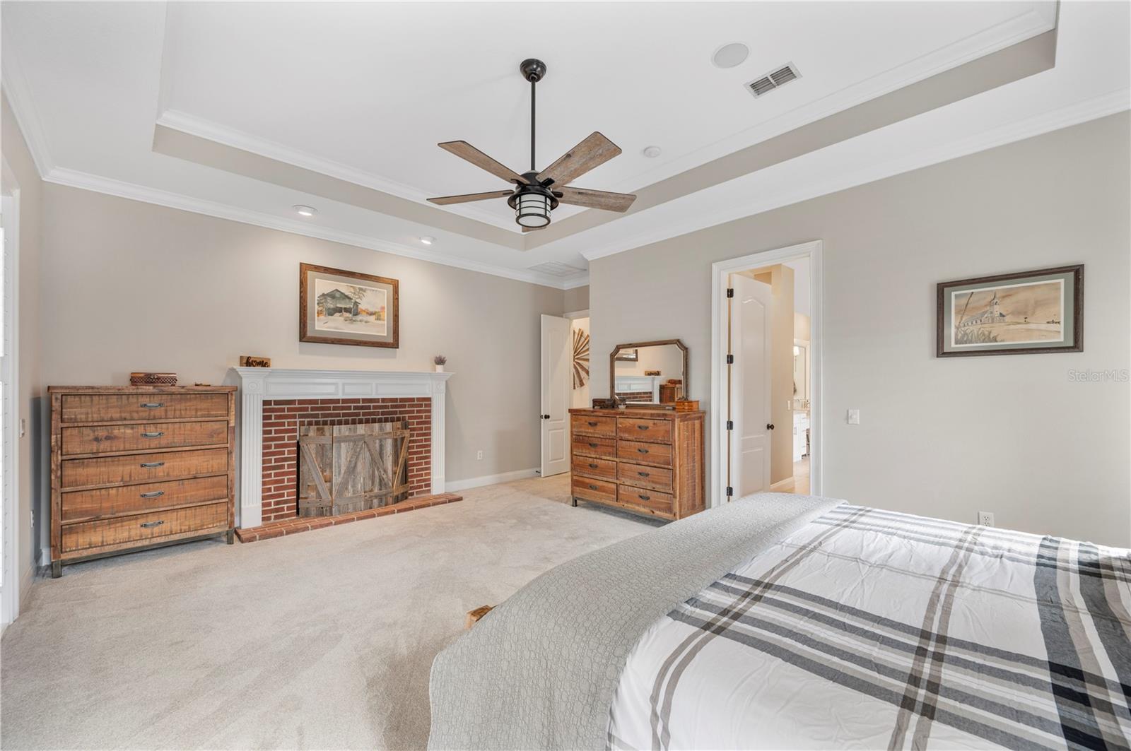 ASHTON OAKS - Residential