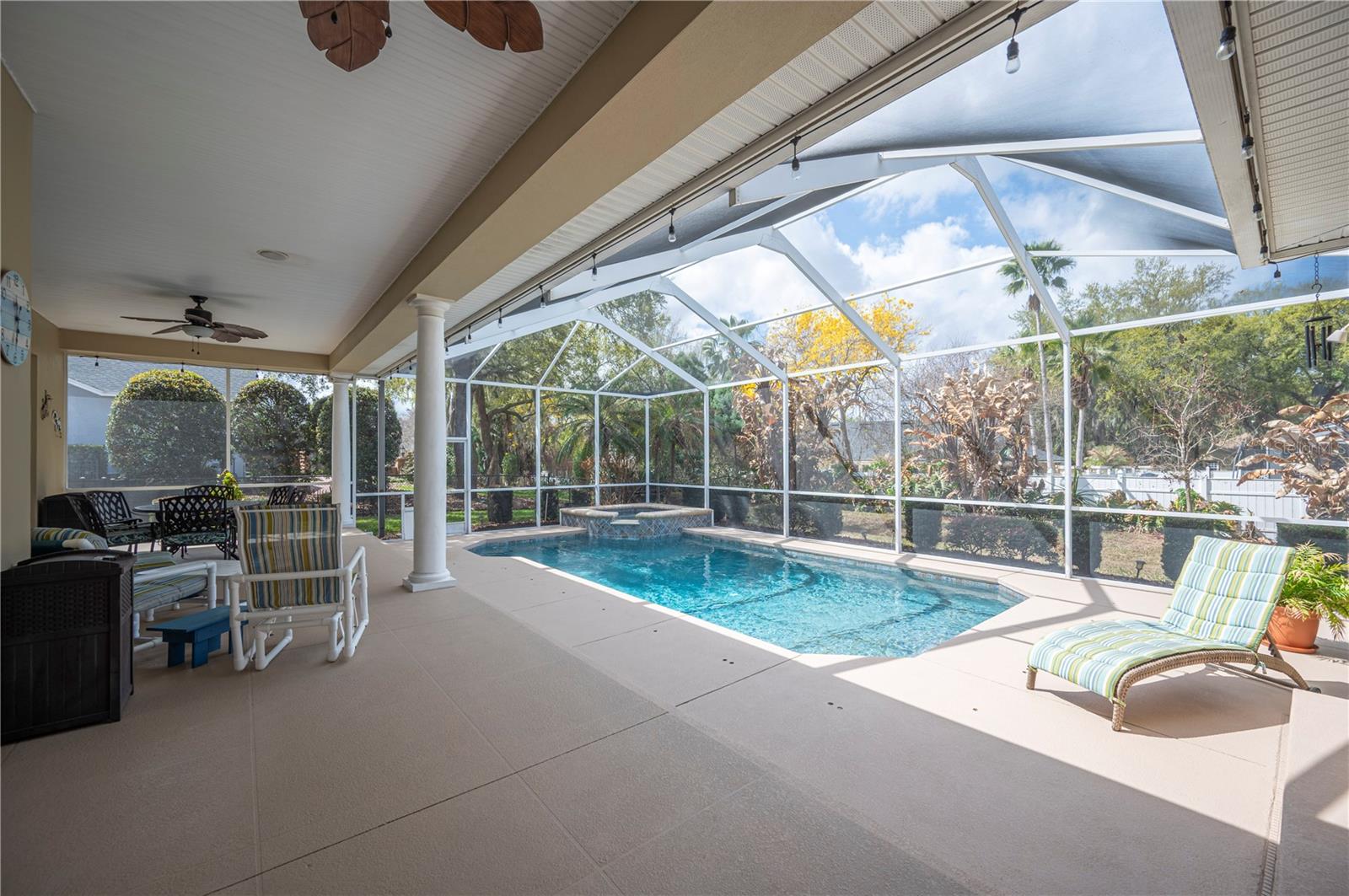 ASHTON OAKS - Residential