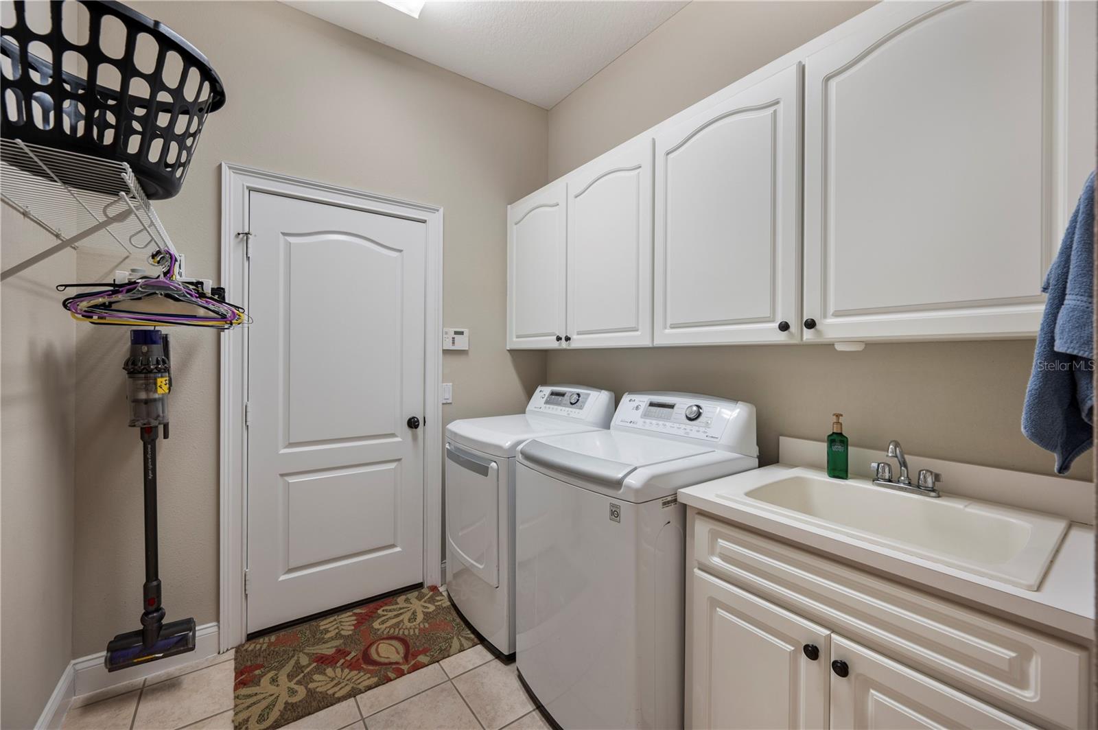 ASHTON OAKS - Residential