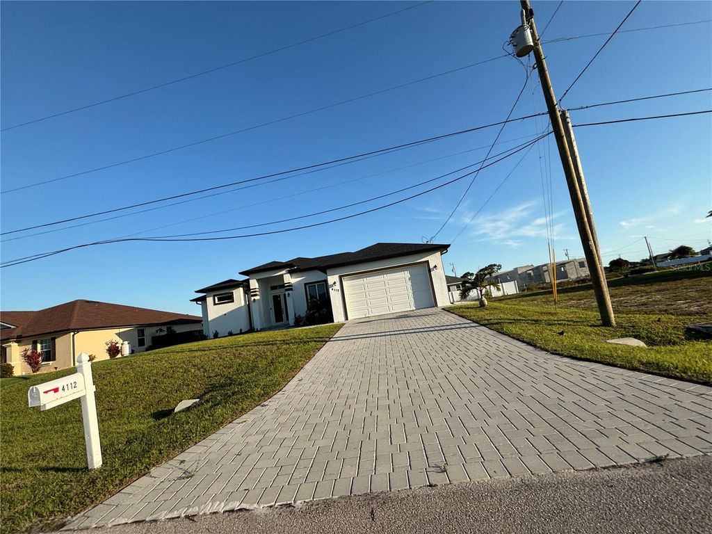 Photo of 3522 NW 41st Place, Cape Coral, FL 33993 (MLS # C7524901)