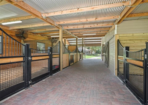 Tiny photo for 450 SW 125th Avenue, Ocala, FL 34481 (MLS # OM731996)
