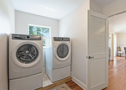 Tiny photo for 450 SW 125th Avenue, Ocala, FL 34481 (MLS # OM731996)