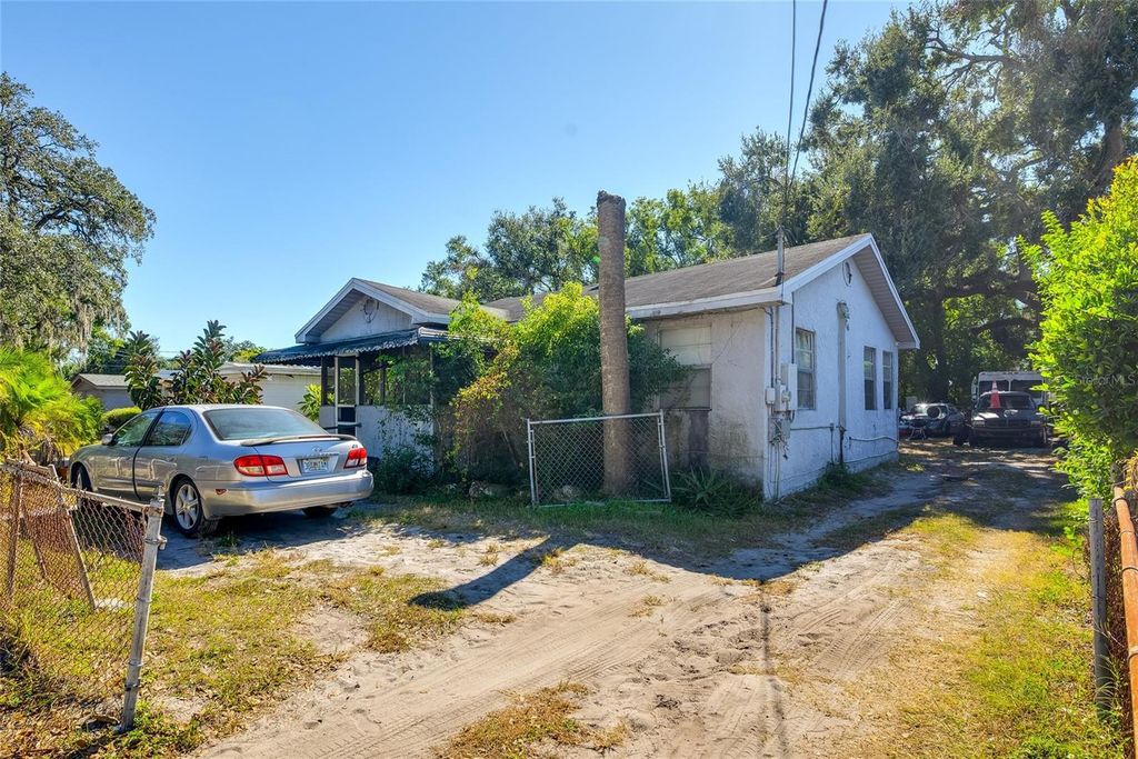 Photo of 3019 E Louisiana Avenue, Tampa, FL 33610 (MLS # C7517311)
