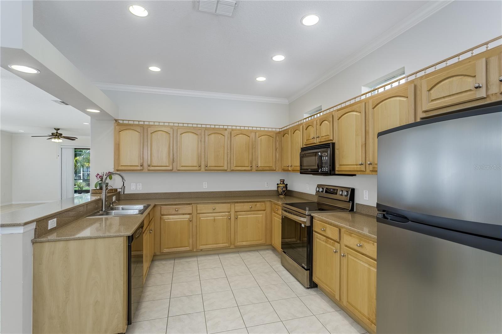 GROVES PH 03 - Residential