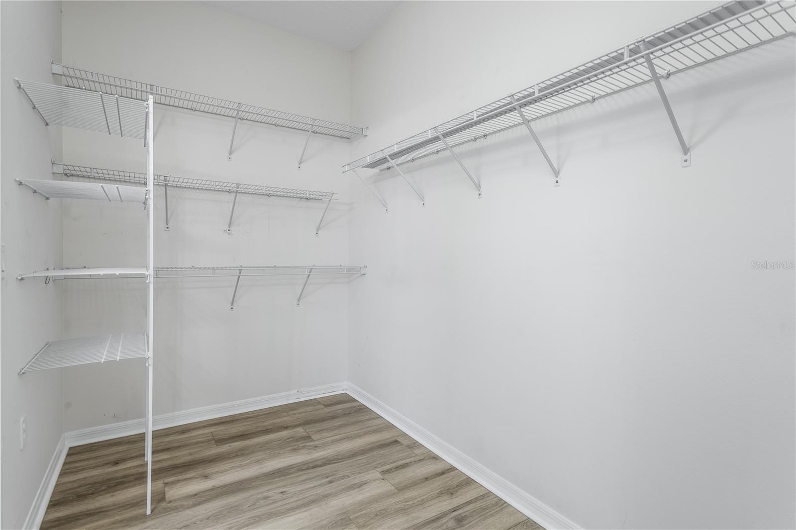 GROVES PH 03 - Residential