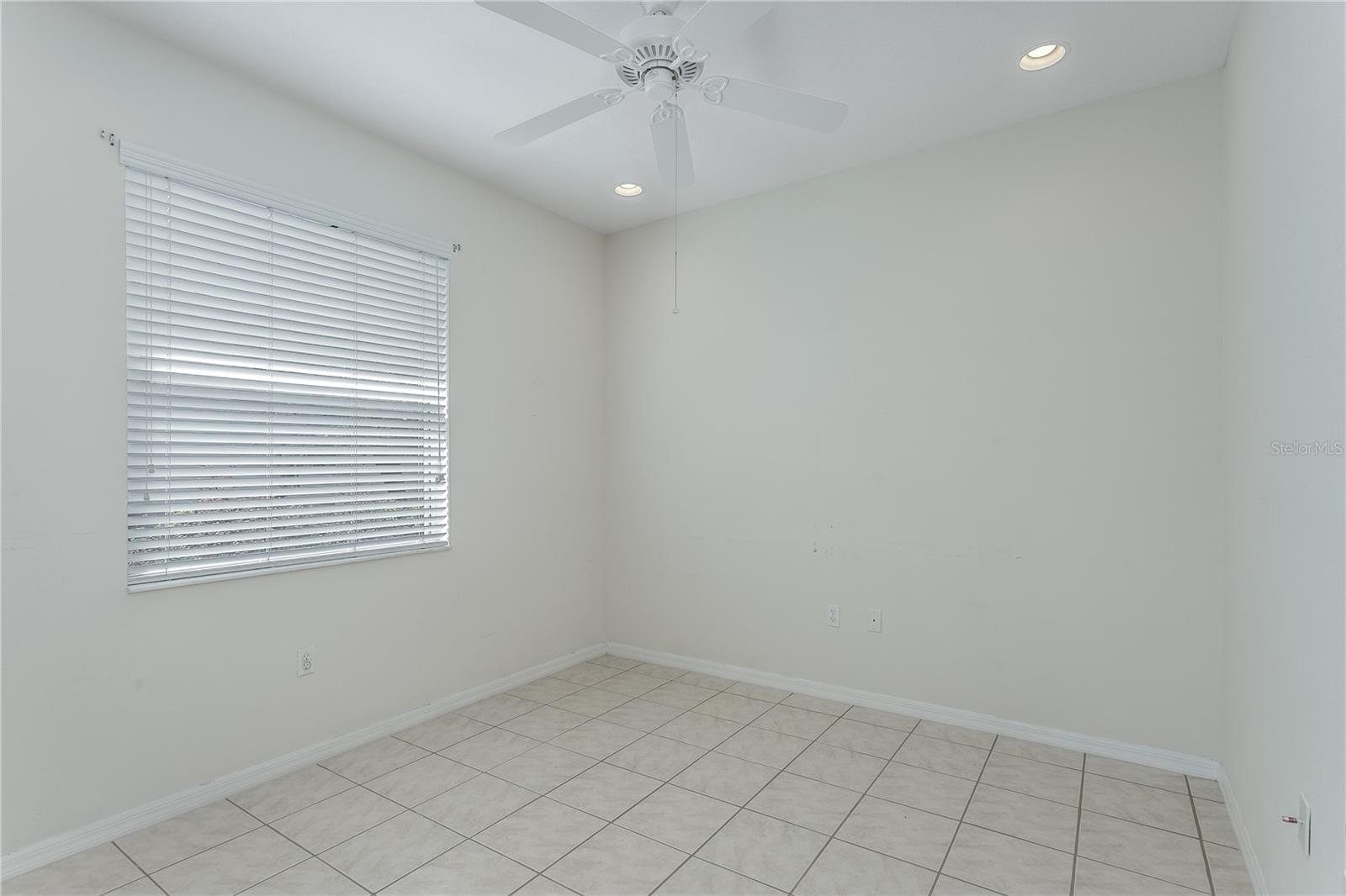 GROVES PH 03 - Residential