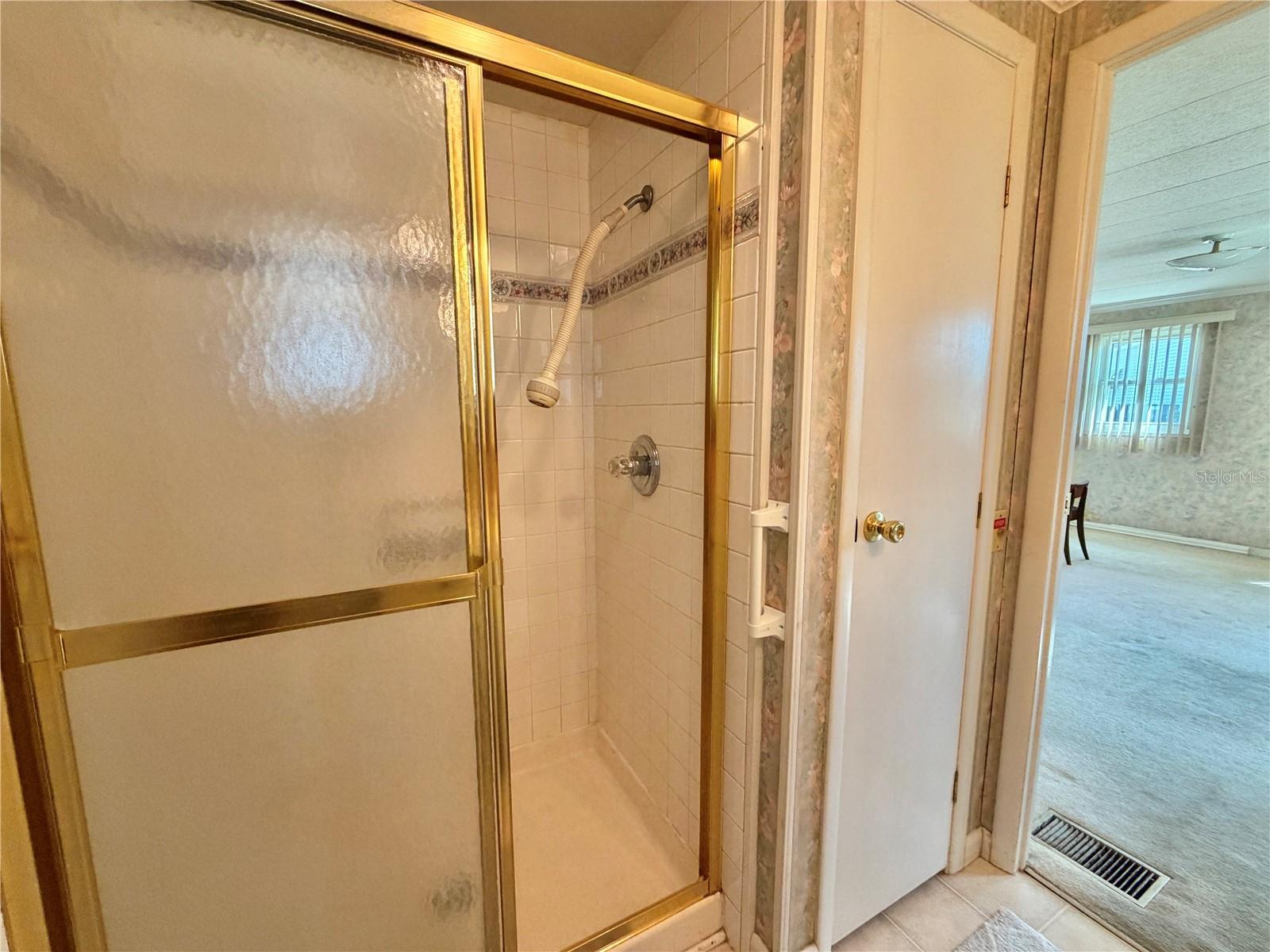 HAWTHORNE AT LEESBURG A COOP - Residential