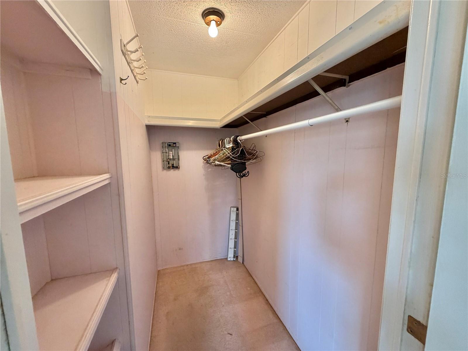 HAWTHORNE AT LEESBURG A COOP - Residential