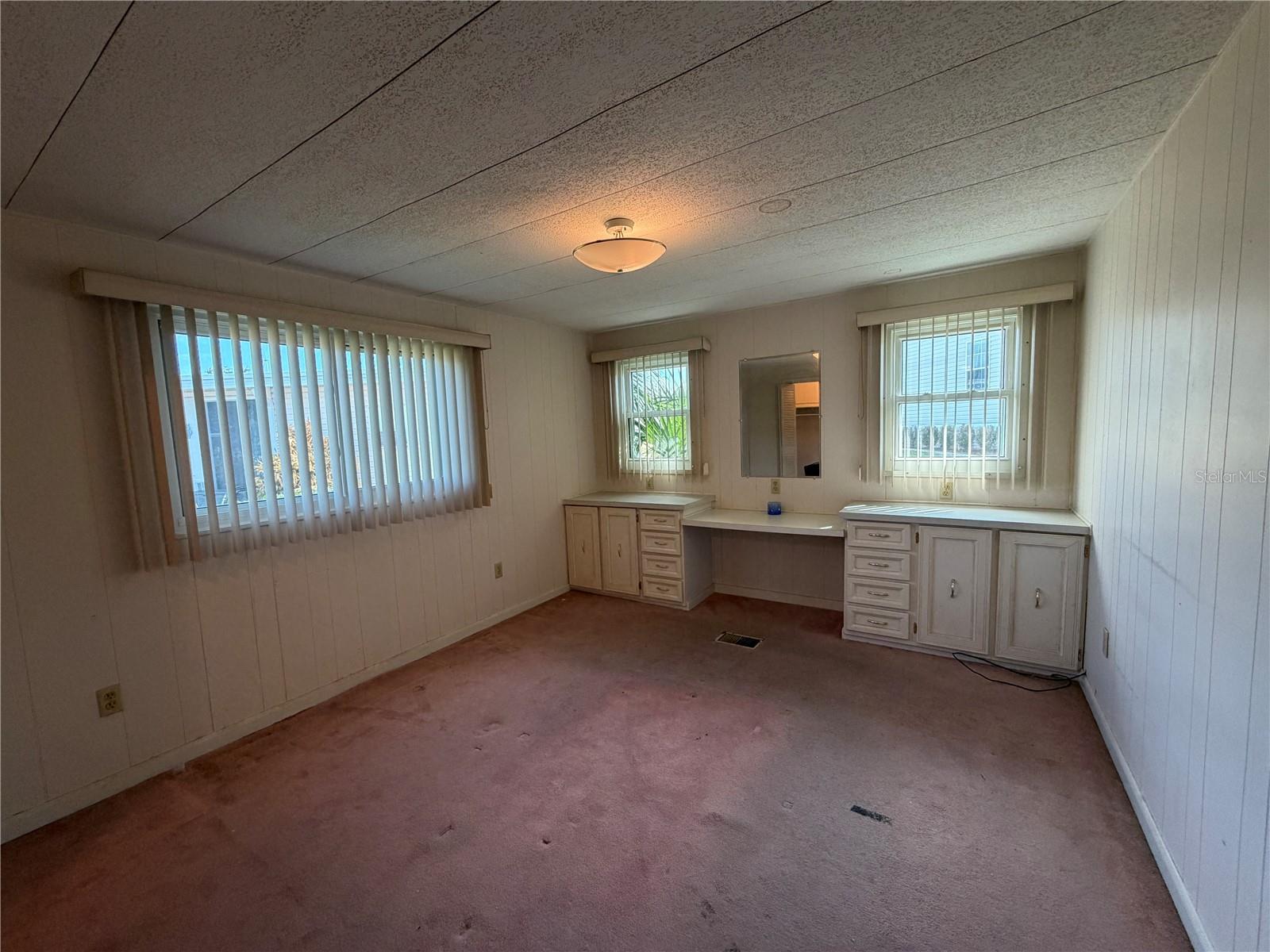 HAWTHORNE AT LEESBURG A COOP - Residential