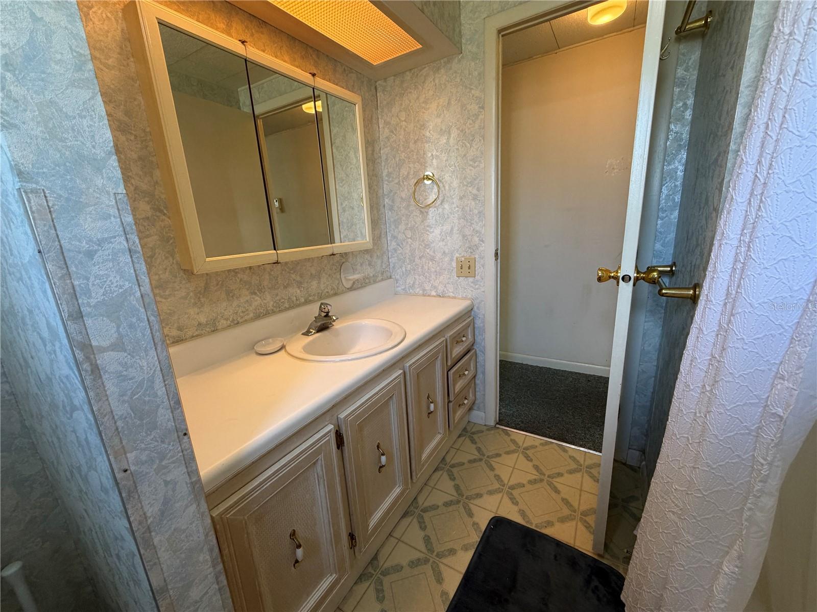 HAWTHORNE AT LEESBURG A COOP - Residential