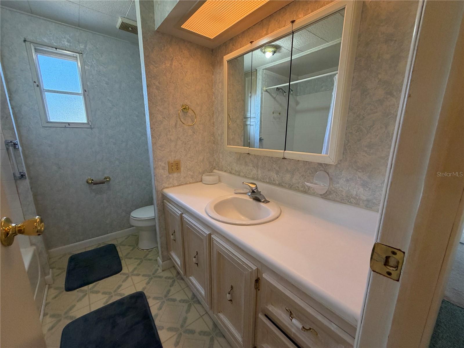 HAWTHORNE AT LEESBURG A COOP - Residential