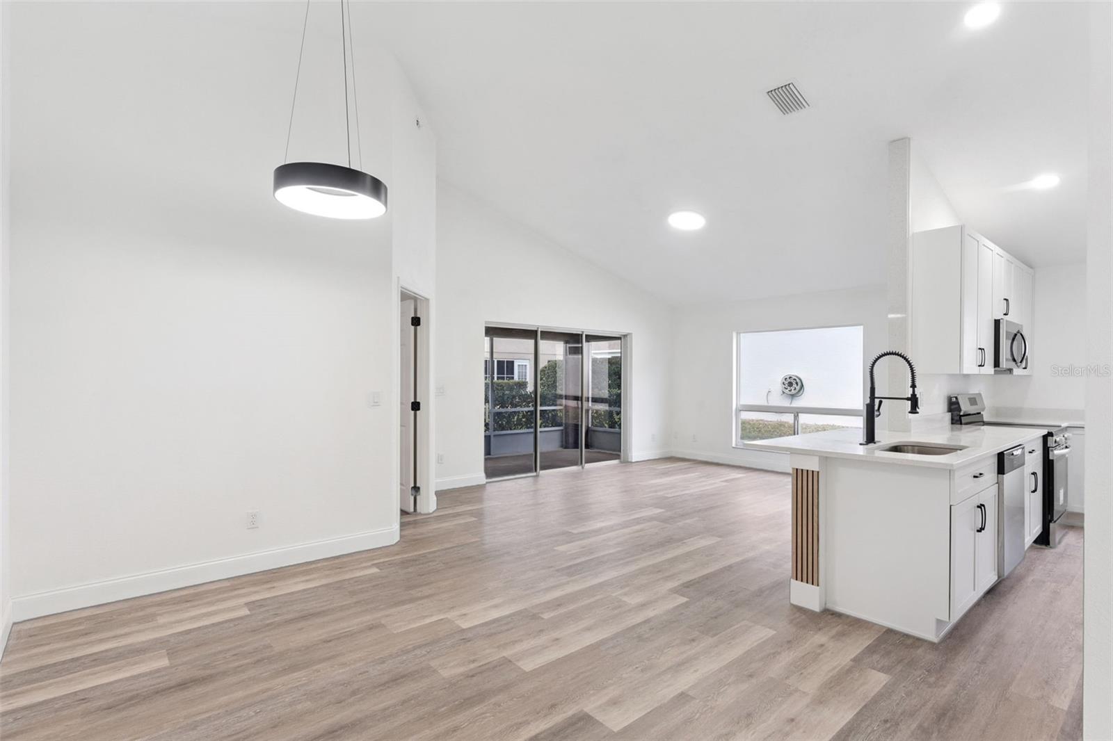 3656 EVERSHOLT STREET