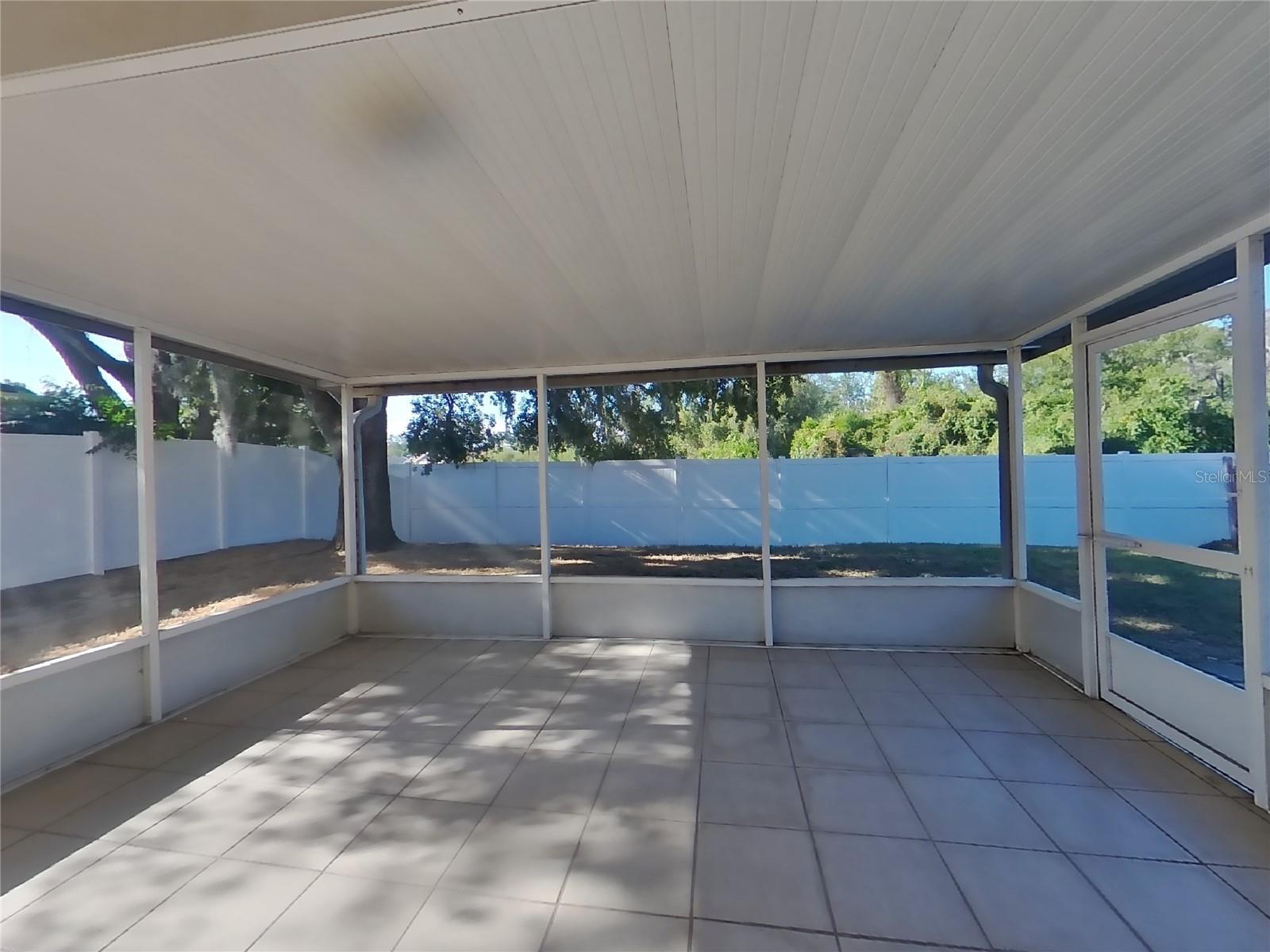 COUNTRY HILLS EAST UNIT ONE - Residential Lease