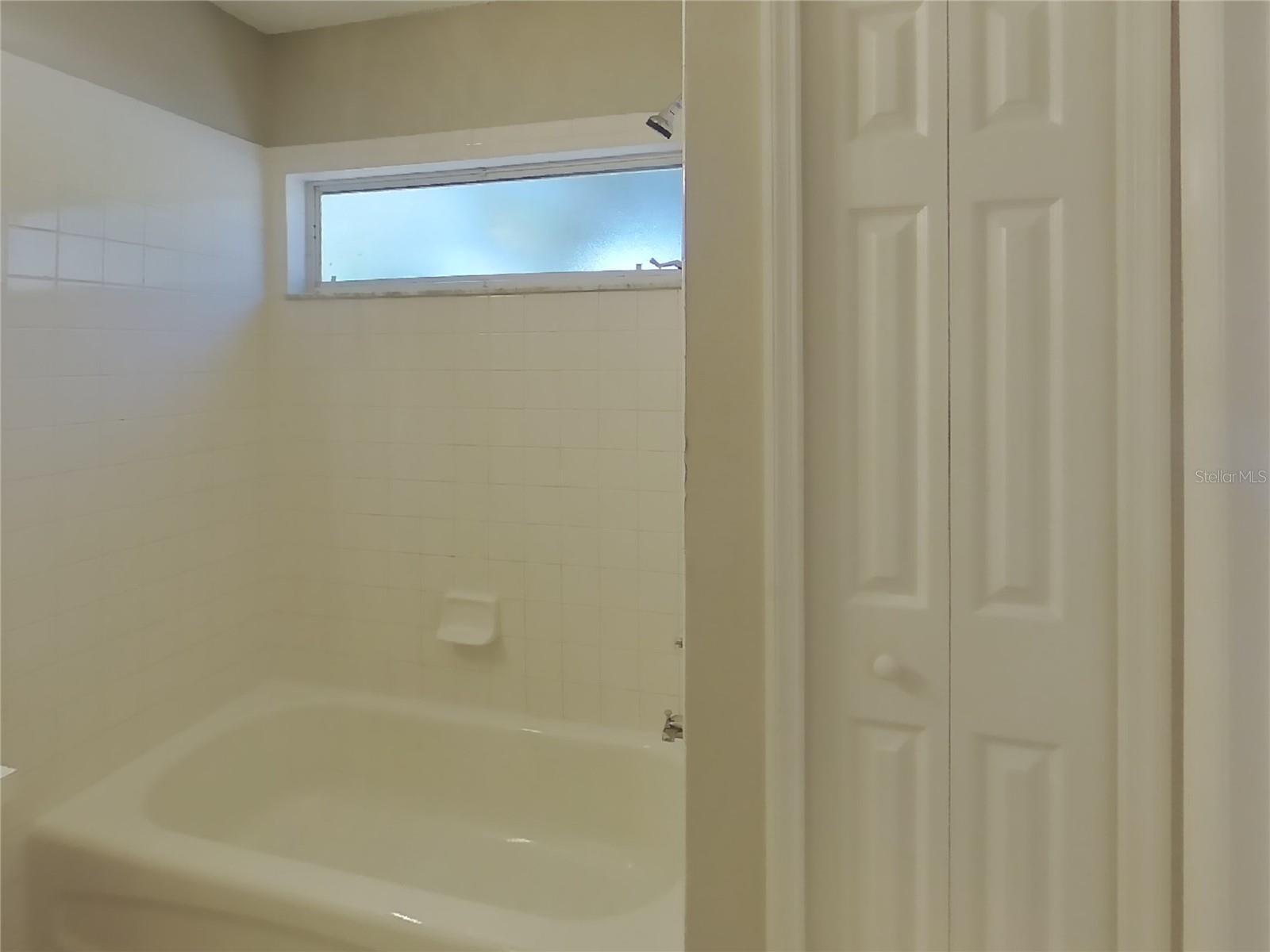 COUNTRY HILLS EAST UNIT ONE - Residential Lease